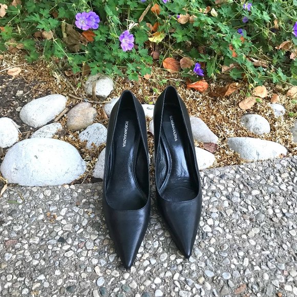 BCBGMAXAZRIA, 40/9, classic black stilettos - Picture 1 of 2